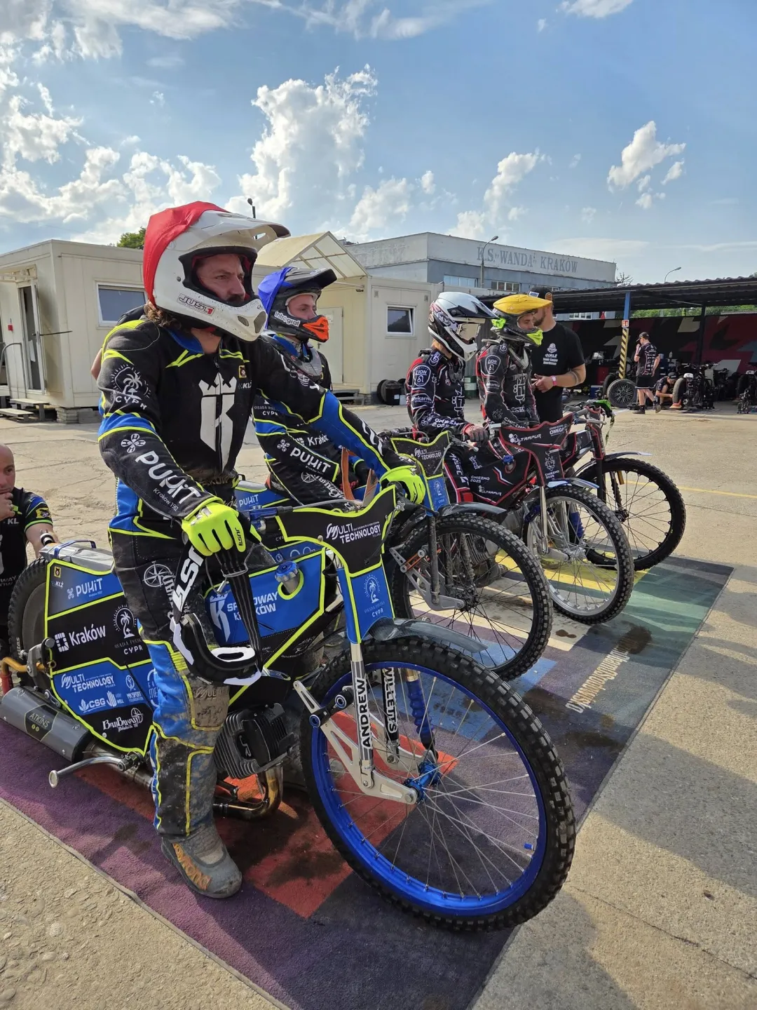 [18.07.2025] Sezon żużlowy 2025 trwa w najlepsze – a my jesteśmy z Speedway Kraków na każdym meczu!